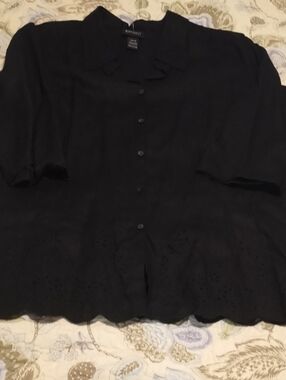 NWOT Lane Bryant 100% Linen Scallop Black Button-Front Women's Blouse    (#E-16)